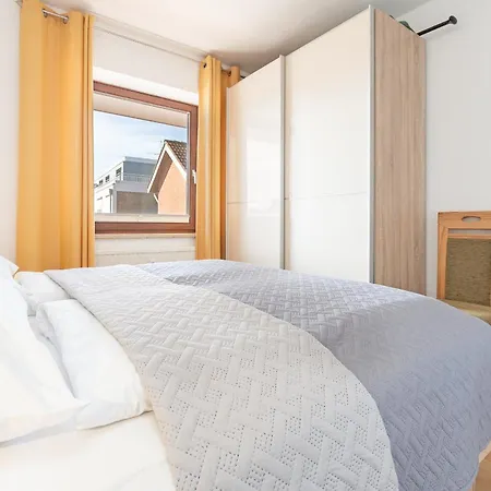 Strandburg Schaumkroenchen Scharbeutz