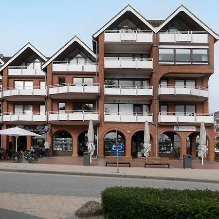 Strandburg Schaumkroenchen