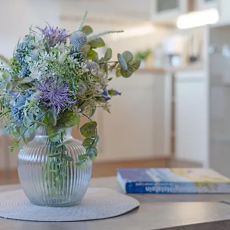 Strandburg Schaumkroenchen *