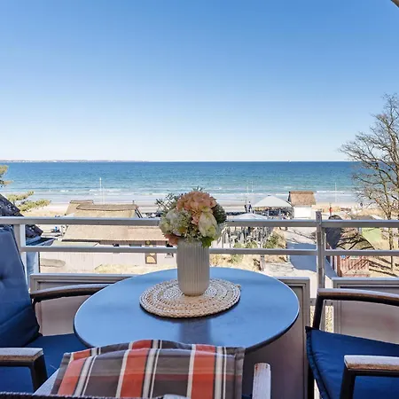 Strandburg Schaumkroenchen Scharbeutz